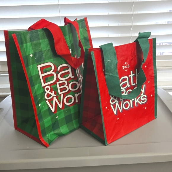 Bath & Body Works Red and Green (Christmas 2023 🎄) Tote Bag Set - Picture 5 of 5